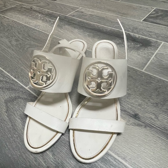 Tory Burch White Sandals with Logo Accent - Picture 2 of 13